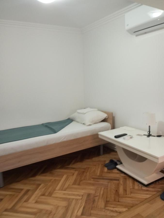 Airport Md Rooms 2 เบลเกรด ภายนอก รูปภาพ